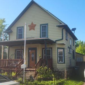307 E Maple Ave