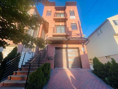 586 Liberty Ave