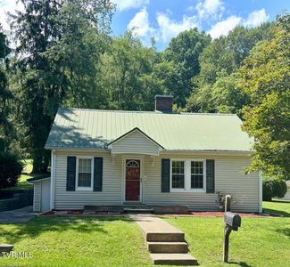 1019 Virginia Ave NE