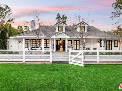 5525 Paradise Valley Rd