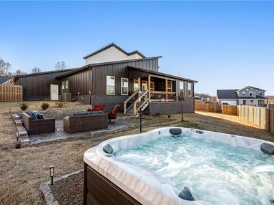 1300 Bunker Dr