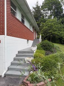 Property at 206 Madison Ave NE, Wise, VA