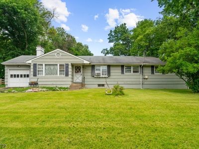 94 Woodlawn Ave