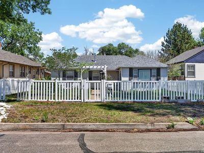 1219 Longwood Ave