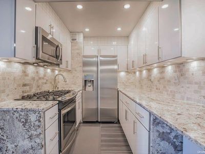 54-40 Little Neck Pkwy UNIT 6L