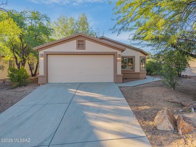 3560 W Fenton Way