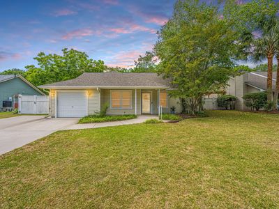 1029 Oakcrest Dr