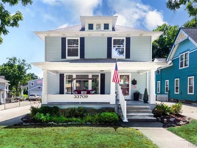 33709 Grand River Ave