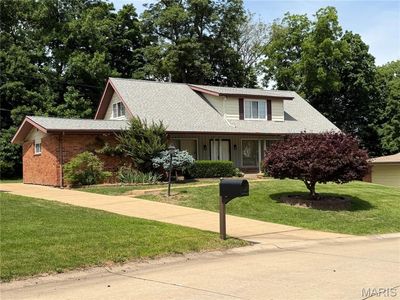 Property at 44 Forestvale Dr, Chesterfield, MO
