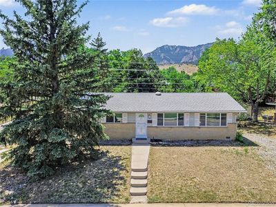 885 Hartford Drive