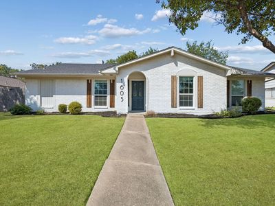 1605 Versailles Dr