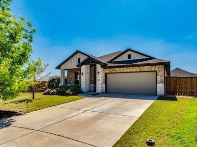 712 Coyote Creek Way