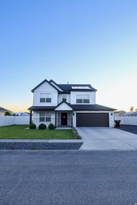 582 S Lakeside Dr