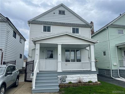 33 Moreland St