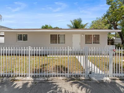 8400 NW 24th Ct