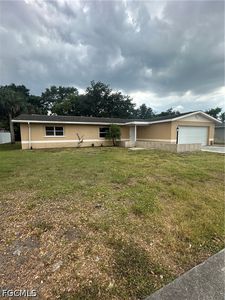 904 Leeland Heights Blvd E