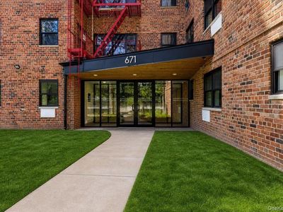 Property at 671 Bronx River Road #2f, Yonkers, NY