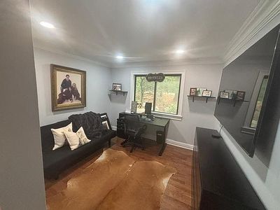 179 Redwood Ct #11