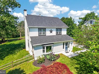 11 Morris Ln