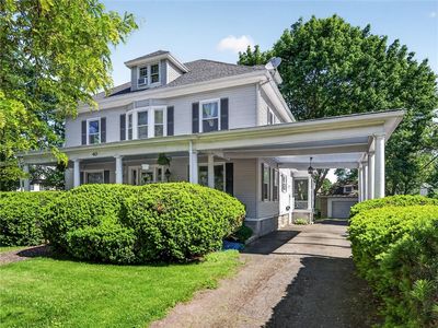 40 E Main St