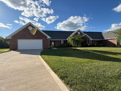 734 Monarch Ln