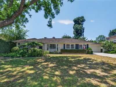 17 Cabrillo Rd