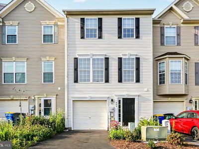 Property at 264 Country Ridge Dr, Red Lion, PA