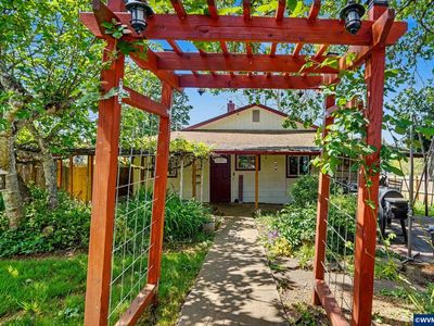 318 Westfield St