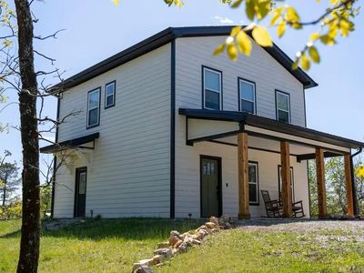 1056 Peaceful Valley Rd