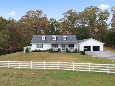 871 Robinson Rd