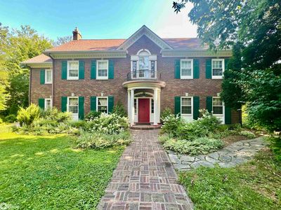707 E Burlington Ave