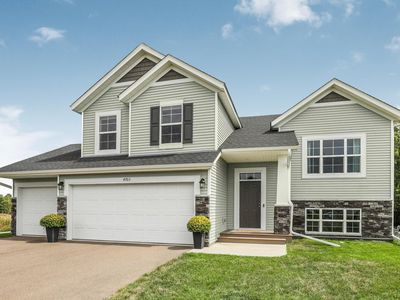 4765 8th Street Loop NE
