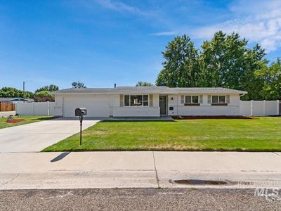 2217 N Middlefield Rd