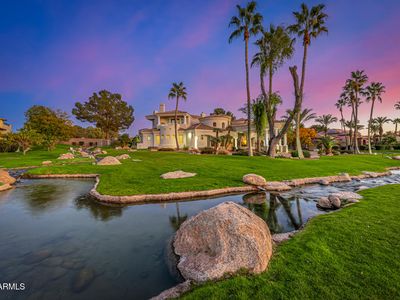 20 E Oakwood Hills Dr