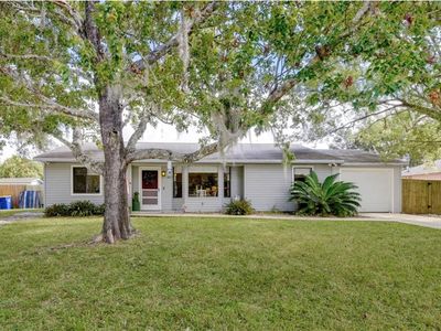 2737 FERN PALM DRIVE