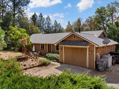 6177 Silverleaf Dr