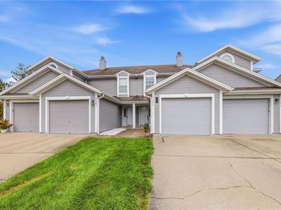 Property at 5604 NE Moonlight Meadow Ct, Lees Summit, MO