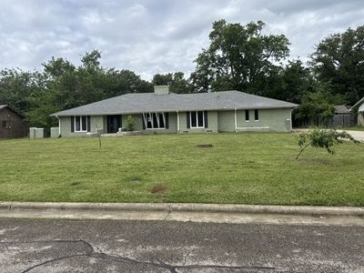 320 Highland Dr