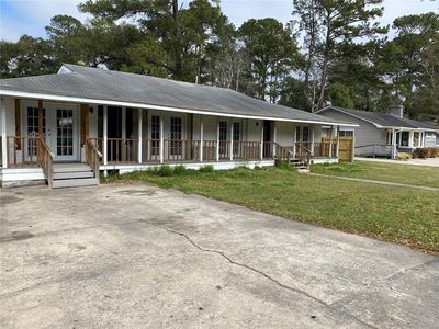 106 E Derenne Ave