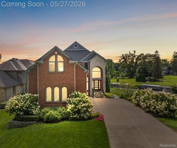 1600 Vanstone Dr