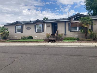 2635 Agate Desert Dr