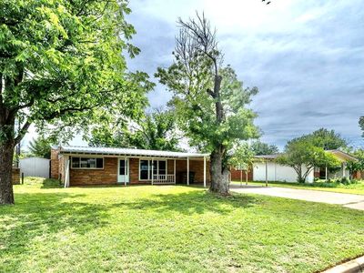 30 Clare Dr
