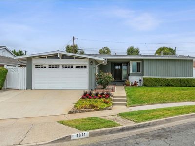 1811 Bea Way