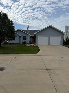 302 Ridgeview Ln