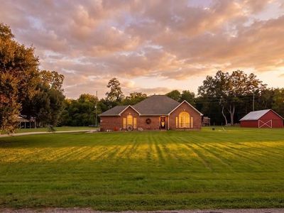1114 Wagon Rd