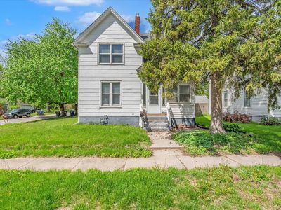 706 N Howell St
