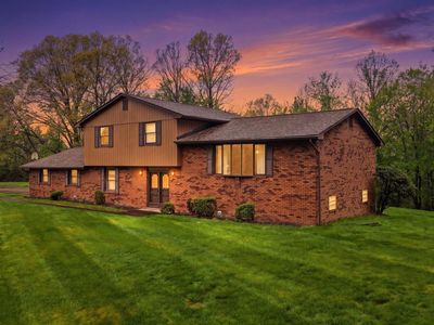 152 Laura Dr