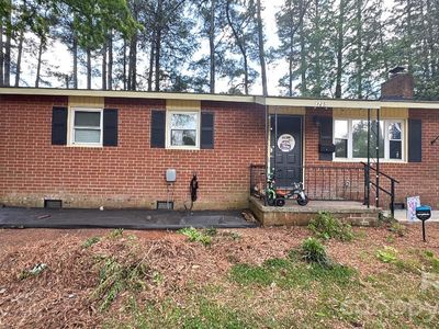 325 Amber Ct SW