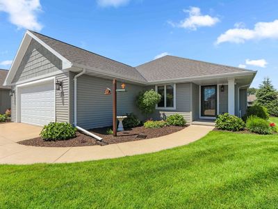 2025 Wisteria Cir