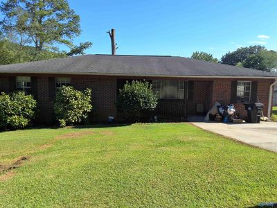 Property at 1111 Mountainbrook Dr, Gadsden, AL